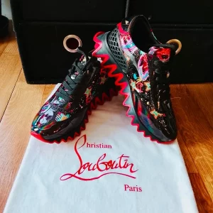Somptueuse Sneaker Christian Louboutin Modèle LoubiShark Multicolore