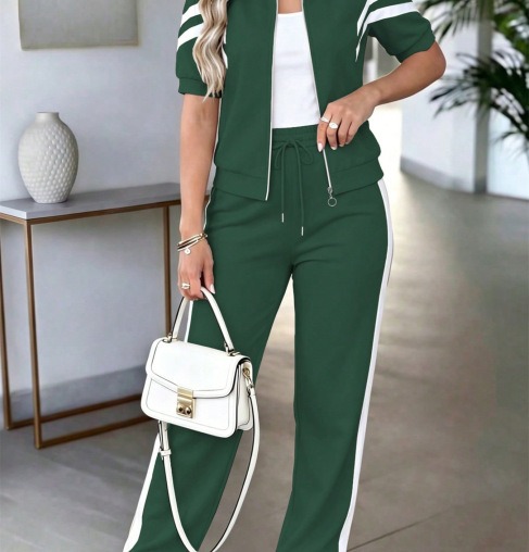 Ensemble Femme 2 Pièces – Col Ouvert & Manches Courtes