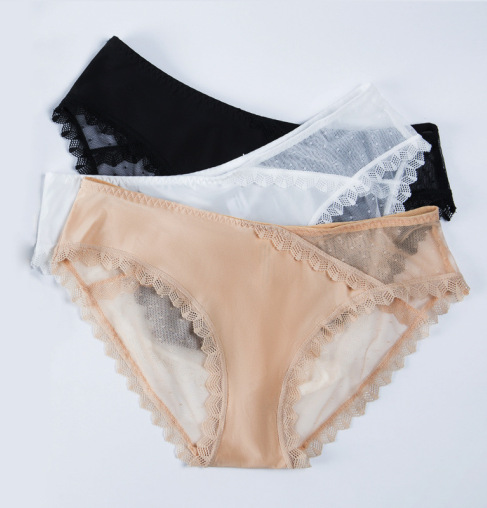 Culotte Femme en Dentelle Transparente – Triangle Ultra-Fine
